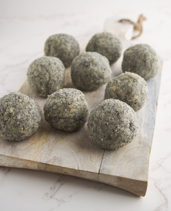 Roundup Image for Fresh Spring Dessert Ideas