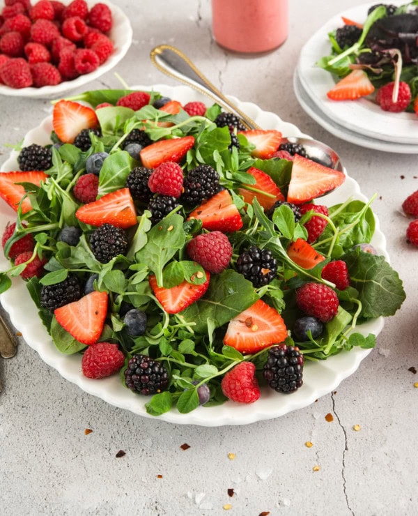 Roundup Image for Healthy Recipes With Berries