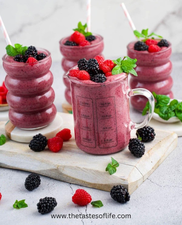 Roundup Image for Healthy Recipes With Berries