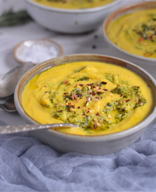 Roundup Image for Hormone-Friendly Holiday Menu
