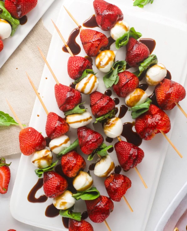 Roundup Image for Healthy Recipes With Berries