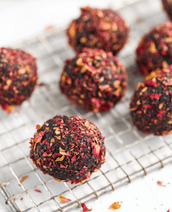 Roundup Image for Healthy & Delicious Valentine's Desserts You'll Fall in Love With 