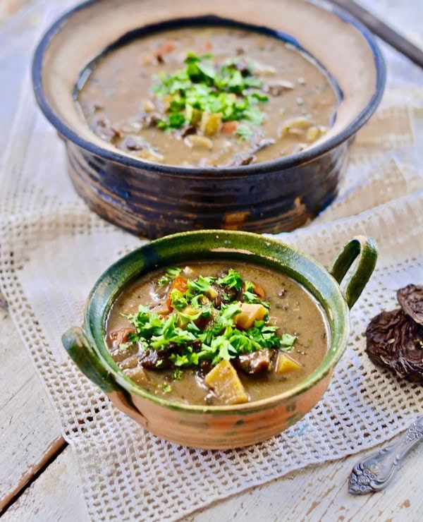Roundup Image for Best Thanksgiving Soups