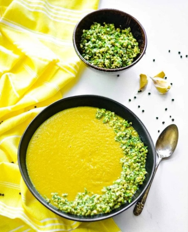 Roundup Image for Best Thanksgiving Soups