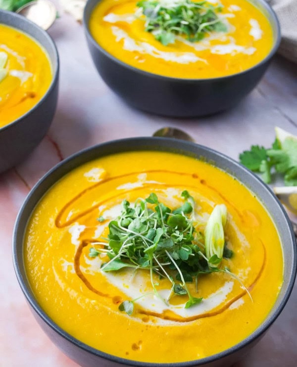 Roundup Image for Best Thanksgiving Soups