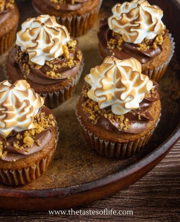 Roundup Image for Best Thanksgiving Desserts 